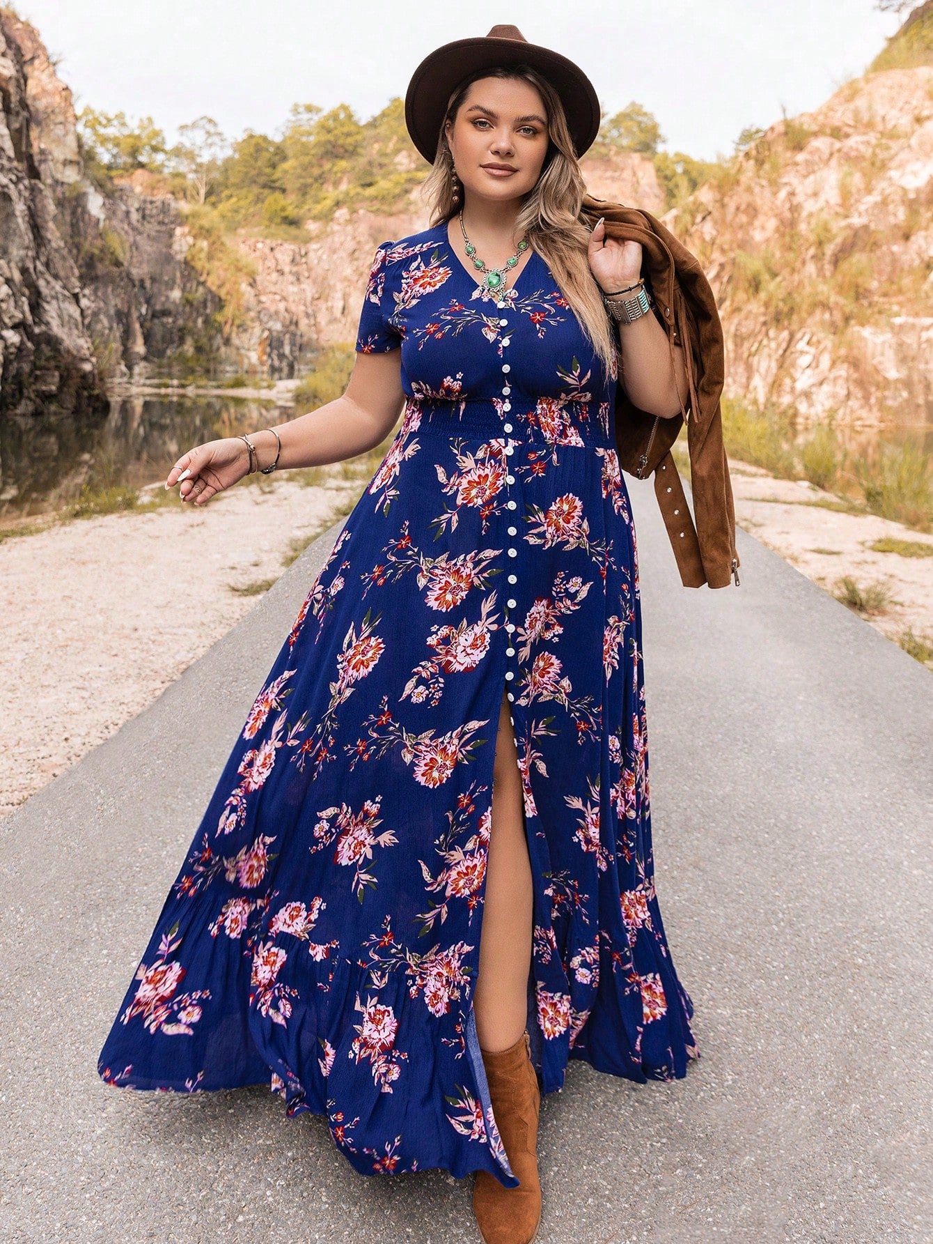 Elegant Floral Plus Size Maxi Dress in Bohemian Style - Perfect for Any Occasion-Free Shipping