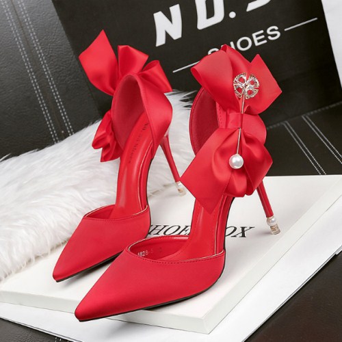 Pointed Toe Bow Slip-On Stiletto Heels - Free Shipping
