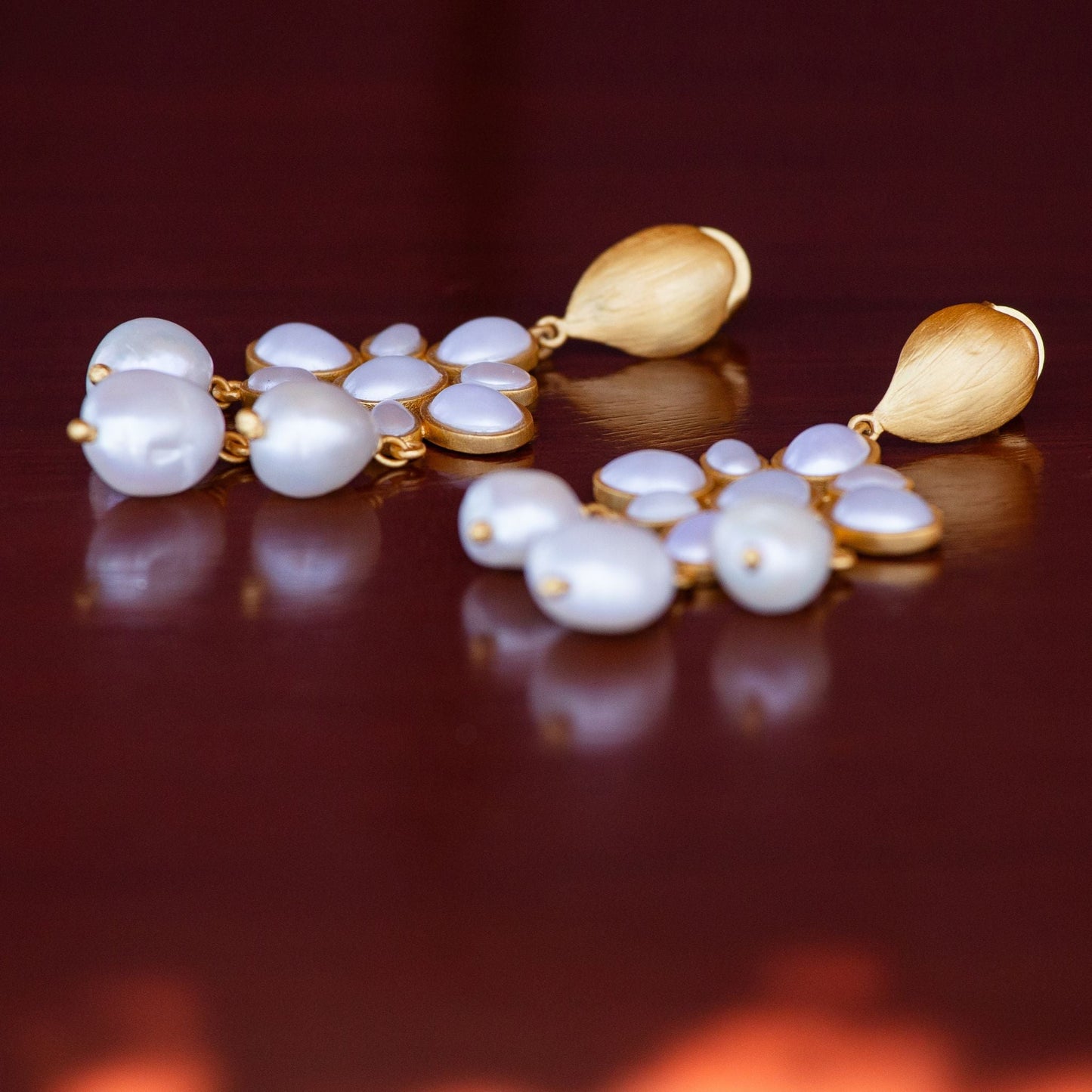Swept Away Drop Pearl Earrings - Free Shippings