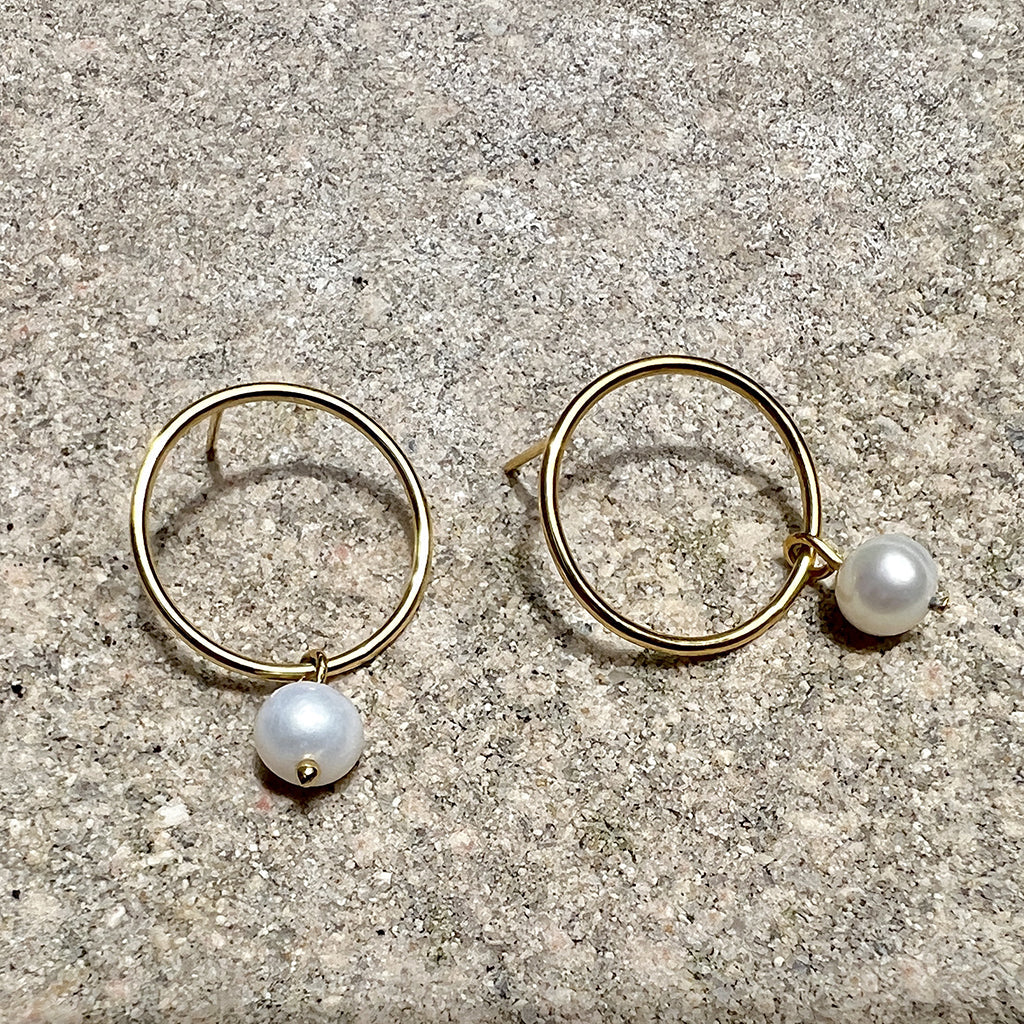 Freshwater Pearl Circle Earrings Gold Plated Recycled Shell Handmade - Free Shipping