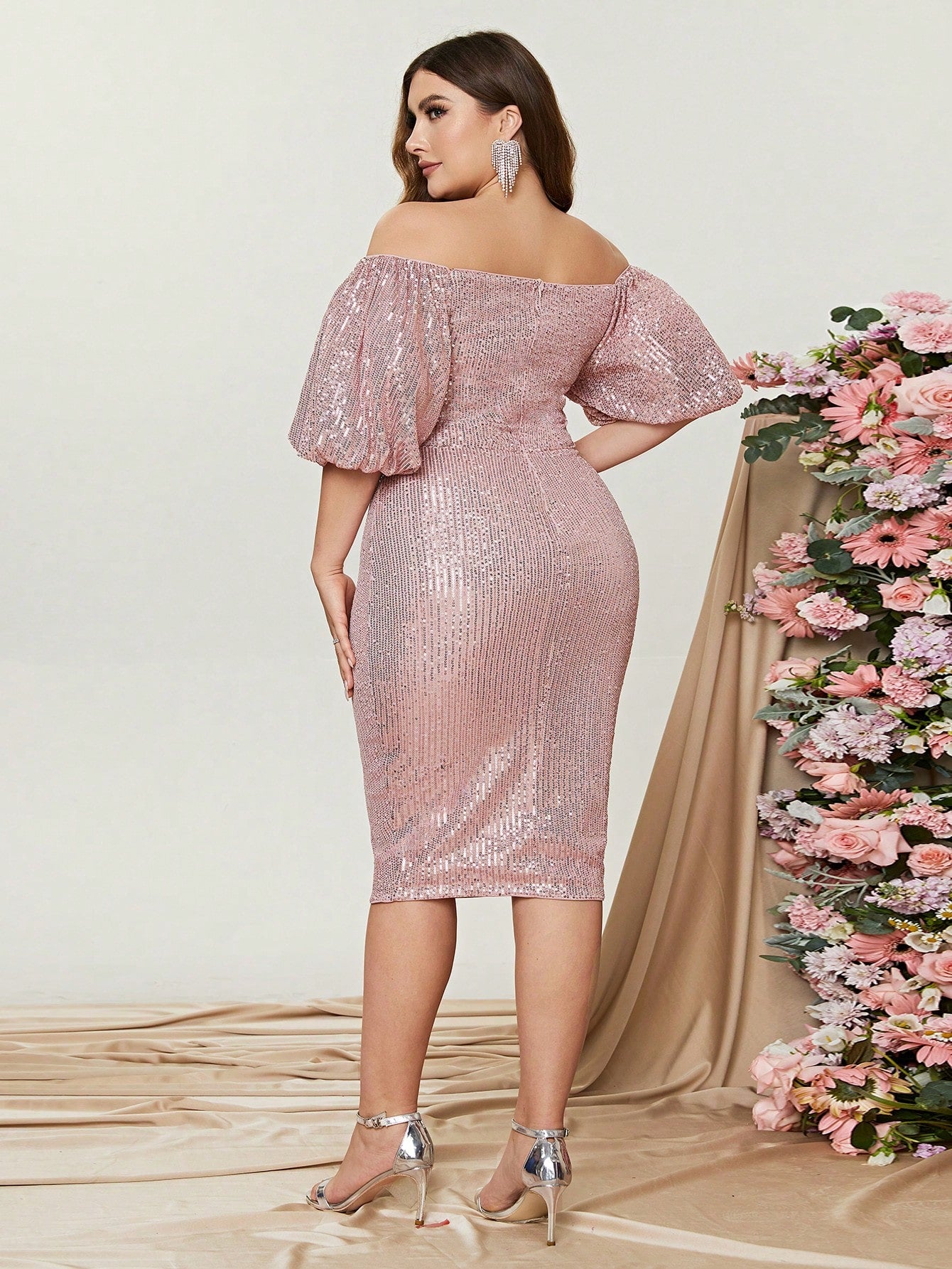 Glamorous Plus-Size Sequin Dress: Chic Off-Shoulder, Form-Fitting Elegance
