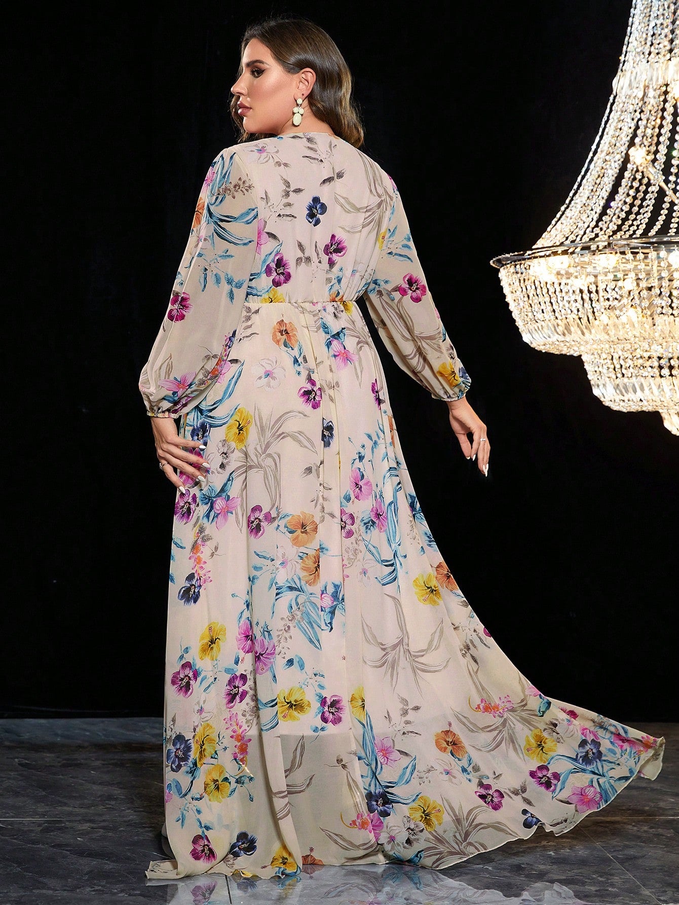 Enchanting Blooms: Plus-size Floral Print Lantern Sleeve Chiffon Dress with Split Thigh Detail