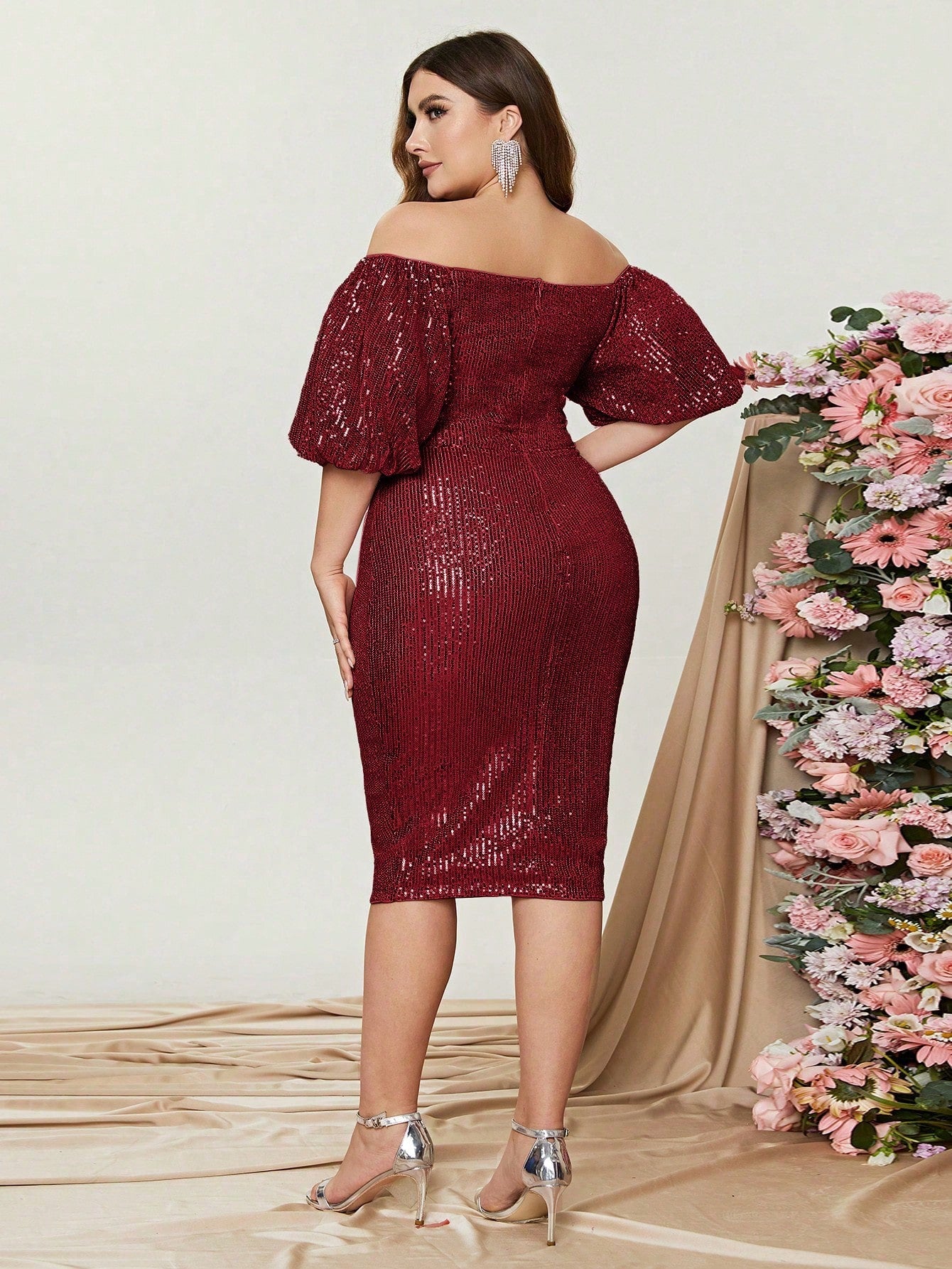Glamorous Plus-Size Sequin Dress: Chic Off-Shoulder, Form-Fitting Elegance