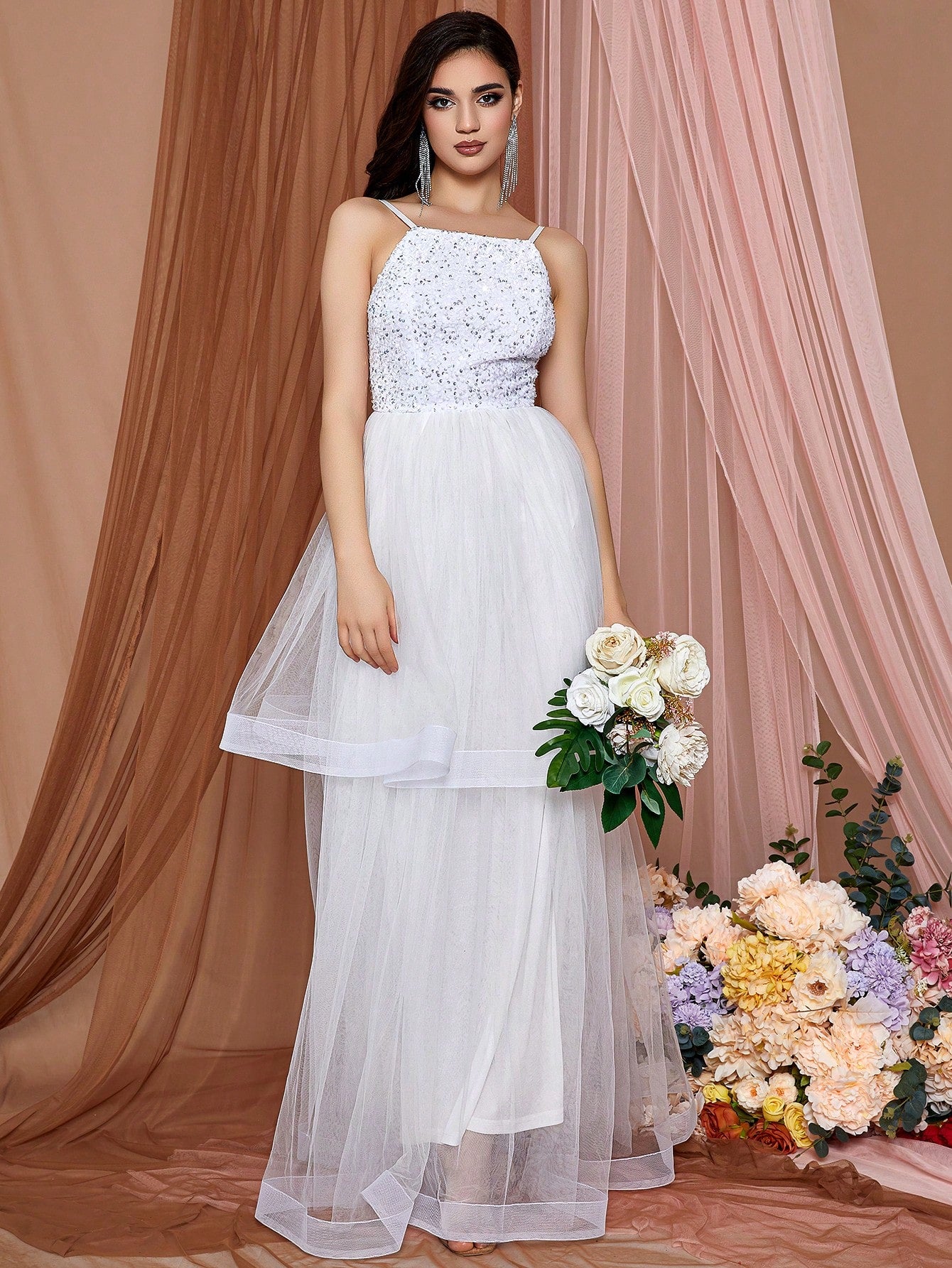 Sparkling Elegance: Glitter Mesh Tiered Halter Wedding Dress