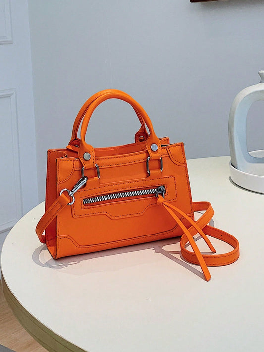 Must-Have Elegant Crossbody Handbag - Trendy and Functional All-In-One Bag