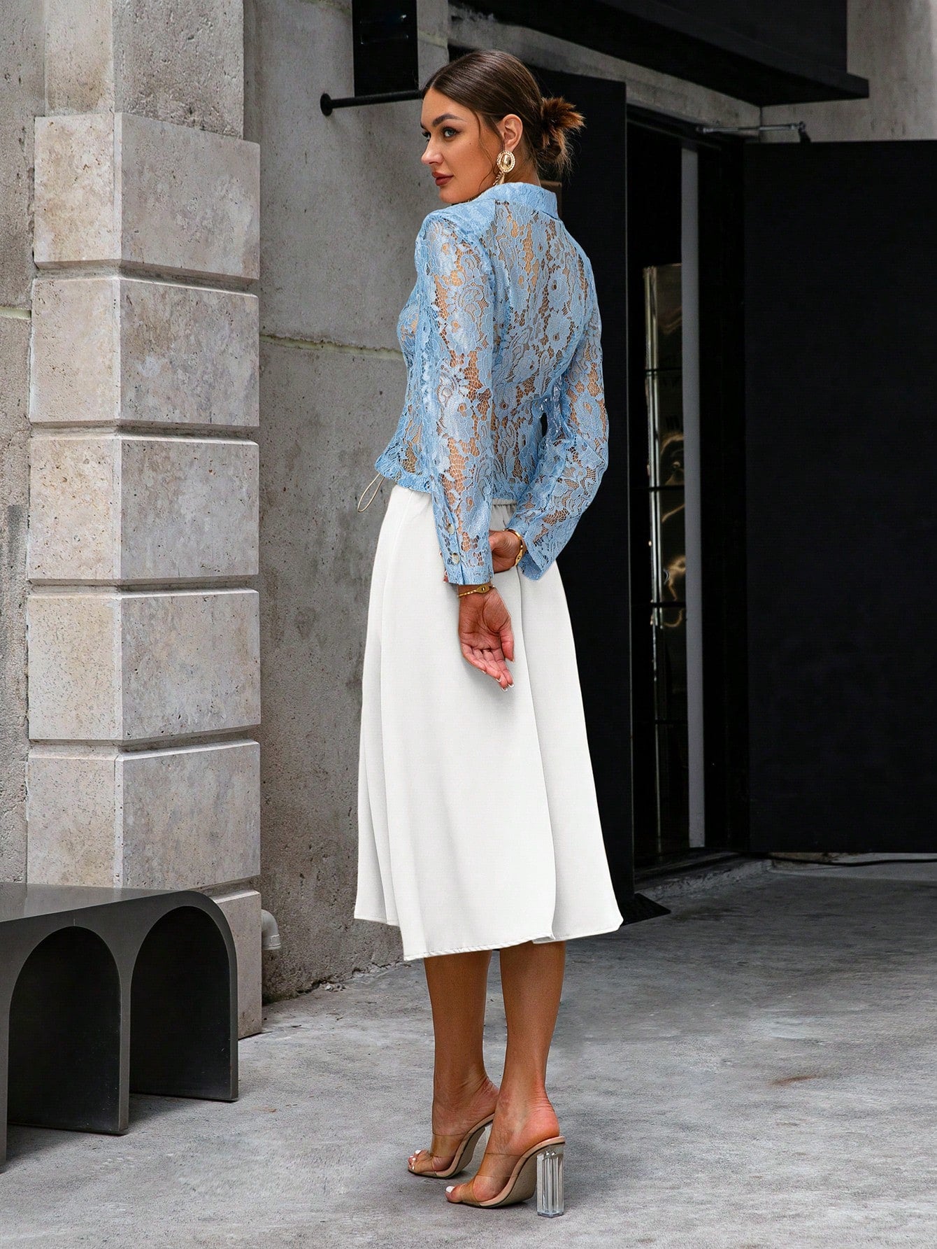 Contrast Collar Long Sleeve Lace Shirt: A Timeless Combination of Elegance and Style