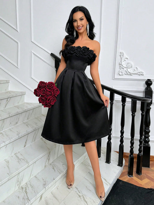 Floral Fantasy: Strapless Cocktail Dress with 3D Flower Decoration
