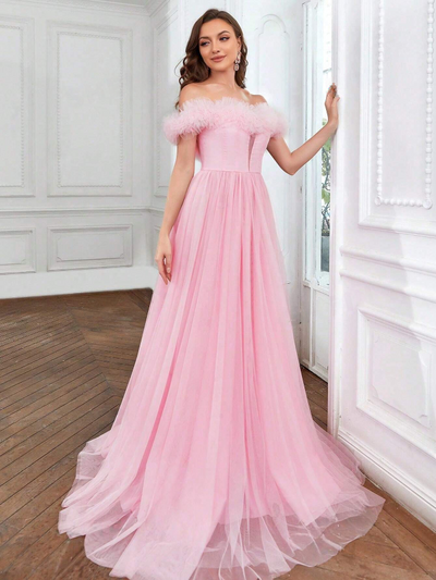 Romantic Off-Shoulder Mesh Gown with Ruffled Tulle Detailing