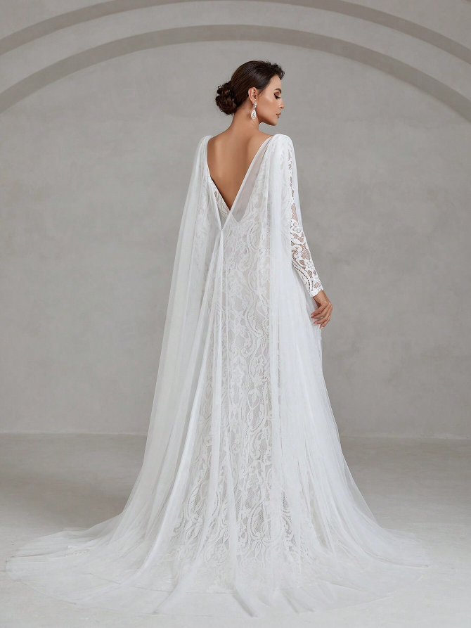 Enchanting Elegance: Square Neck Low Open Back Floor-Length Lace Wedding Dress