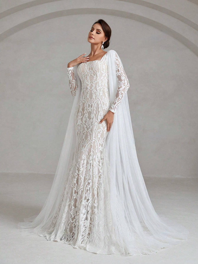 Enchanting Elegance: Square Neck Low Open Back Floor-Length Lace Wedding Dress