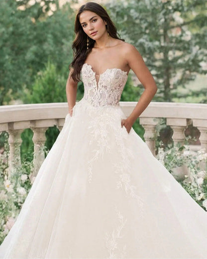 Romantic Sweetheart A-Line Tulle Stunning Wedding Dress with Lace and Open Back-Free Shipping