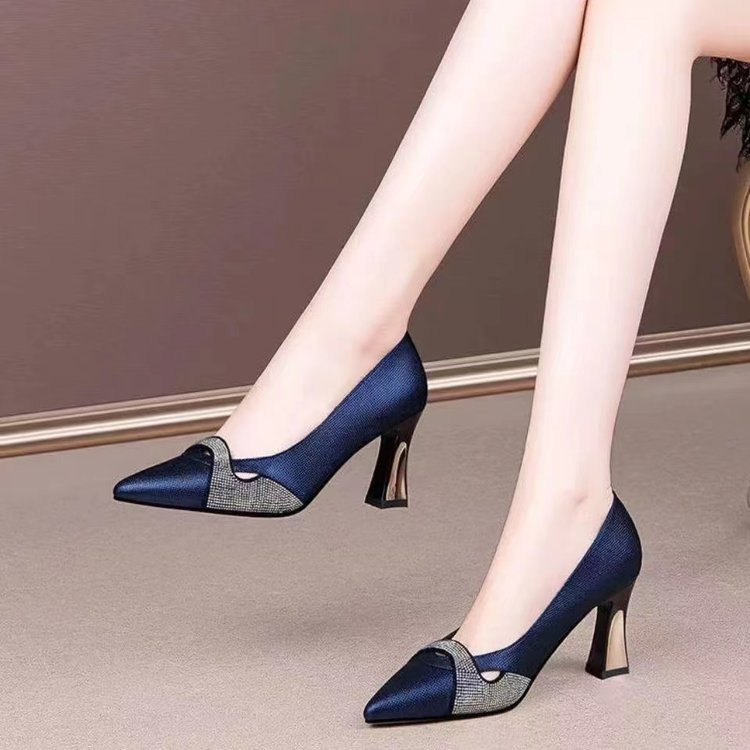 Pointed-Toe Color Block Slip-On Chunky High Heels - Free Shipping
