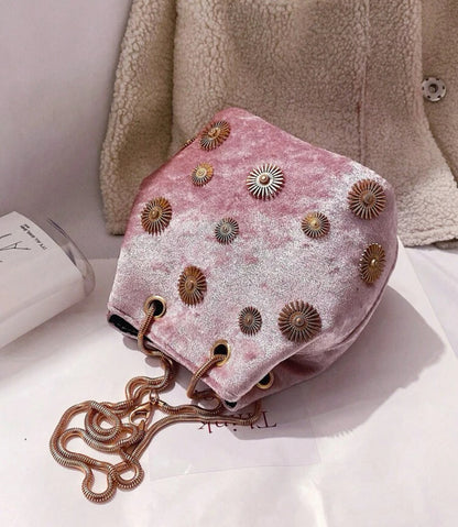 Chic and Compact: Mini Metal Décor Bucket Bag for Effortless Style