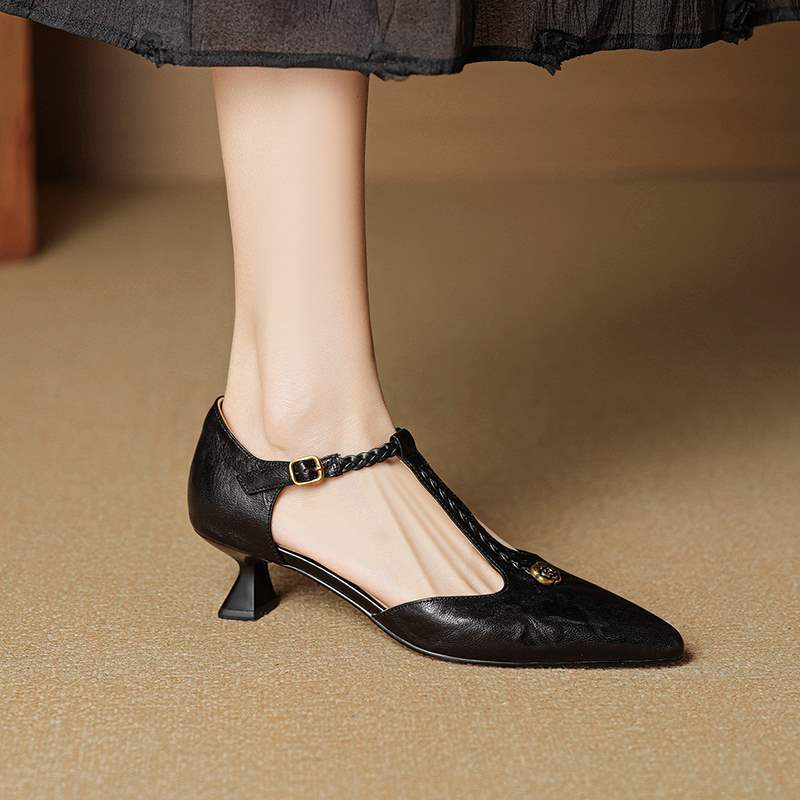 French Retro Camellia-Embellished Leather Kitten Heels - Free Shipping
