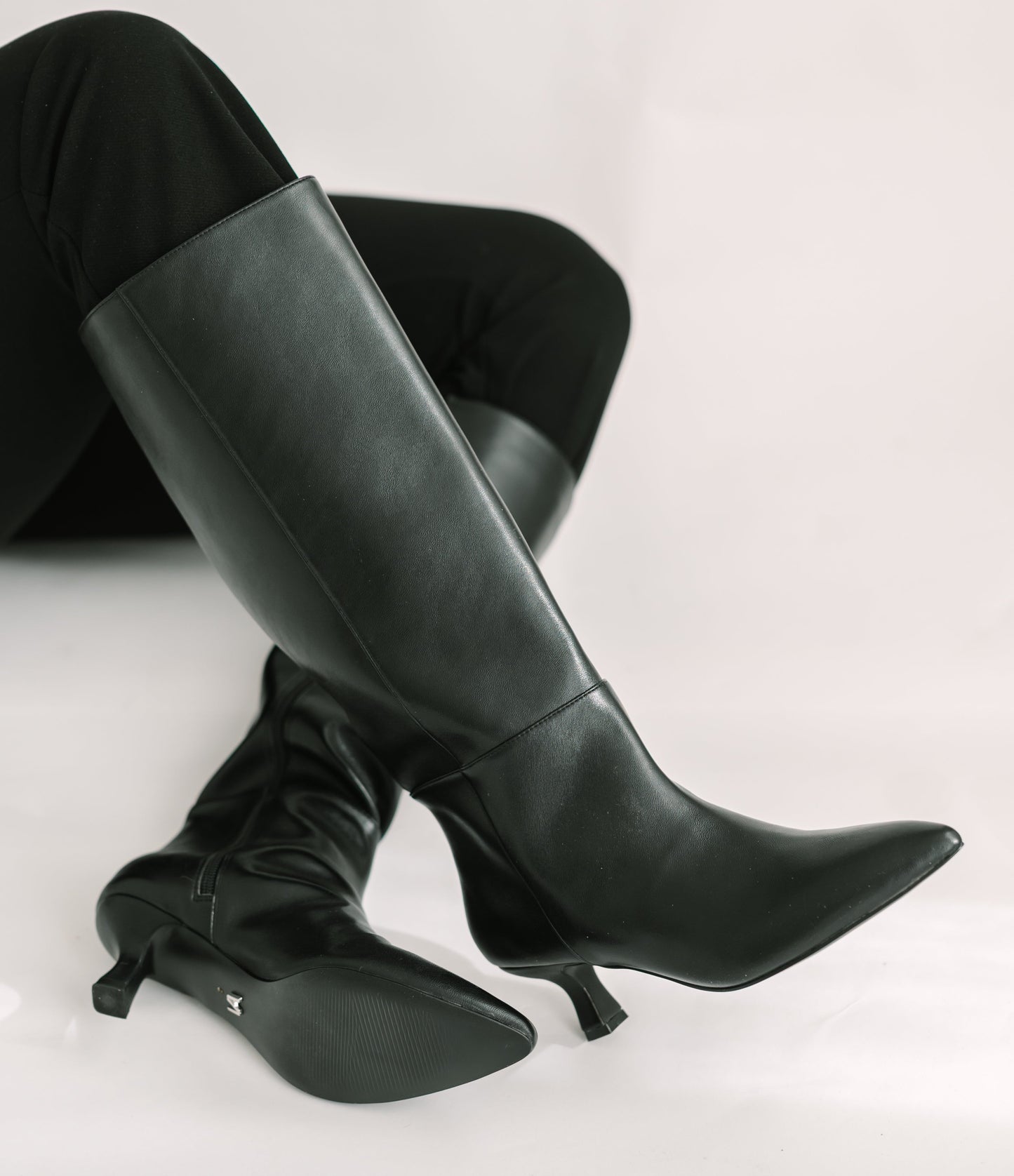 Alice Boots Black - Free Shipping