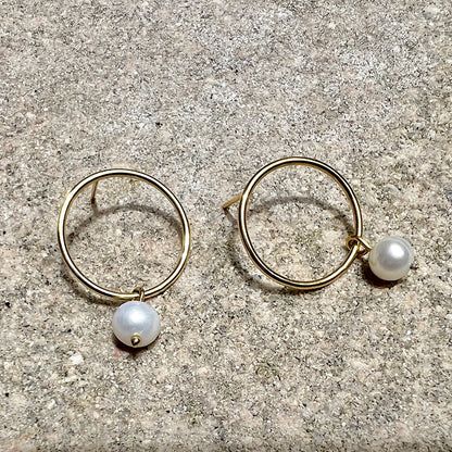 Freshwater Pearl Circle Earrings Gold Plated Recycled Shell Handmade - Free Shipping