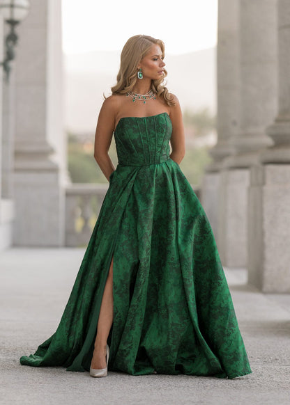 Sophisticated Rayne Dress Sizes 00-34 - Free Shipping