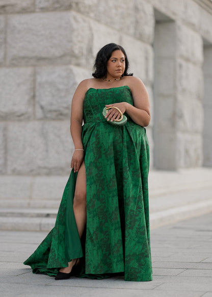 Sophisticated Rayne Dress Sizes 00-34 - Free Shipping