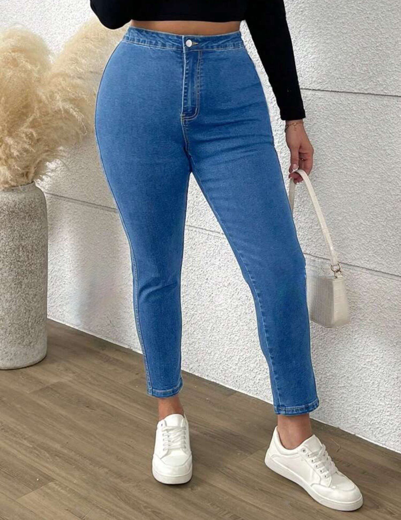 Chic and Comfortable Plus Size Blue Denim Skinny Jeans-Free Shipping