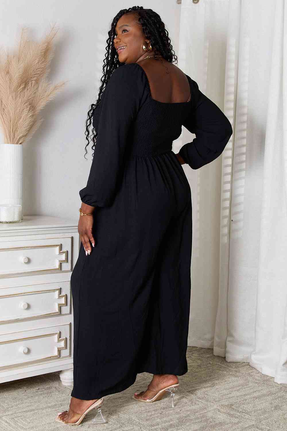 Elegant Square Neckline Jumpsuit with Functional Pockets - Versatile and Stylish