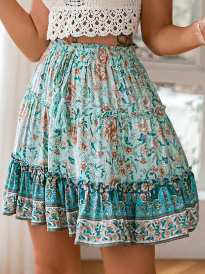 Floral Frill Trim: A Stylish Layered Skirt with Feminine Charm