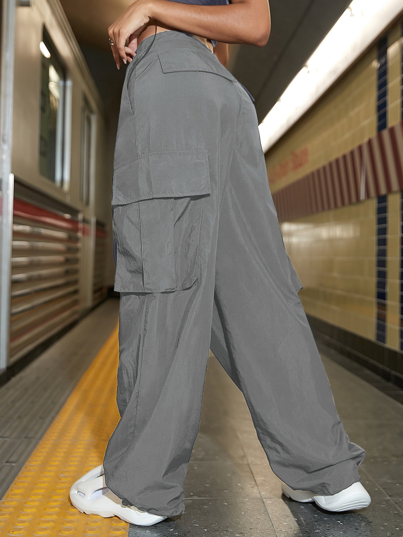 Street Vibes Drawstring Waist Wide Leg Parachute Cargo jogger Pants