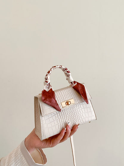 Mini Fashionable Crocodile Pattern Flap Handbag: The Versatile Crossbody Essential