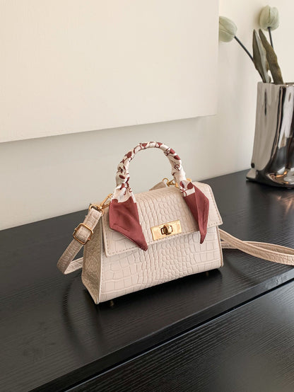 Mini Fashionable Crocodile Pattern Flap Handbag: The Versatile Crossbody Essential