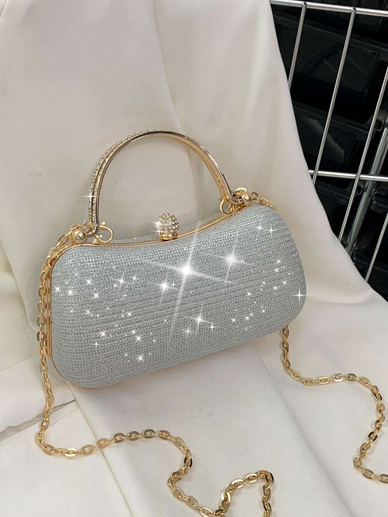 Sparkling Glamour: Mini Rhinestone Velvet Box Bag Perfect Style & Elegance