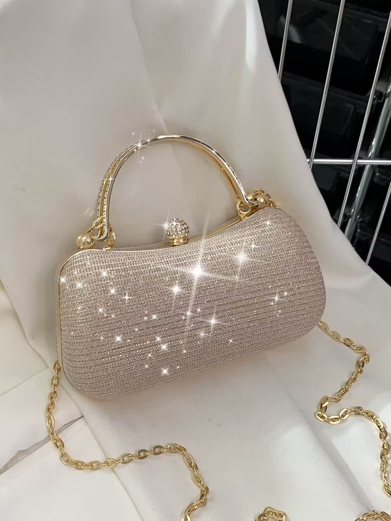 Sparkling Glamour: Mini Rhinestone Velvet Box Bag Perfect Style & Elegance