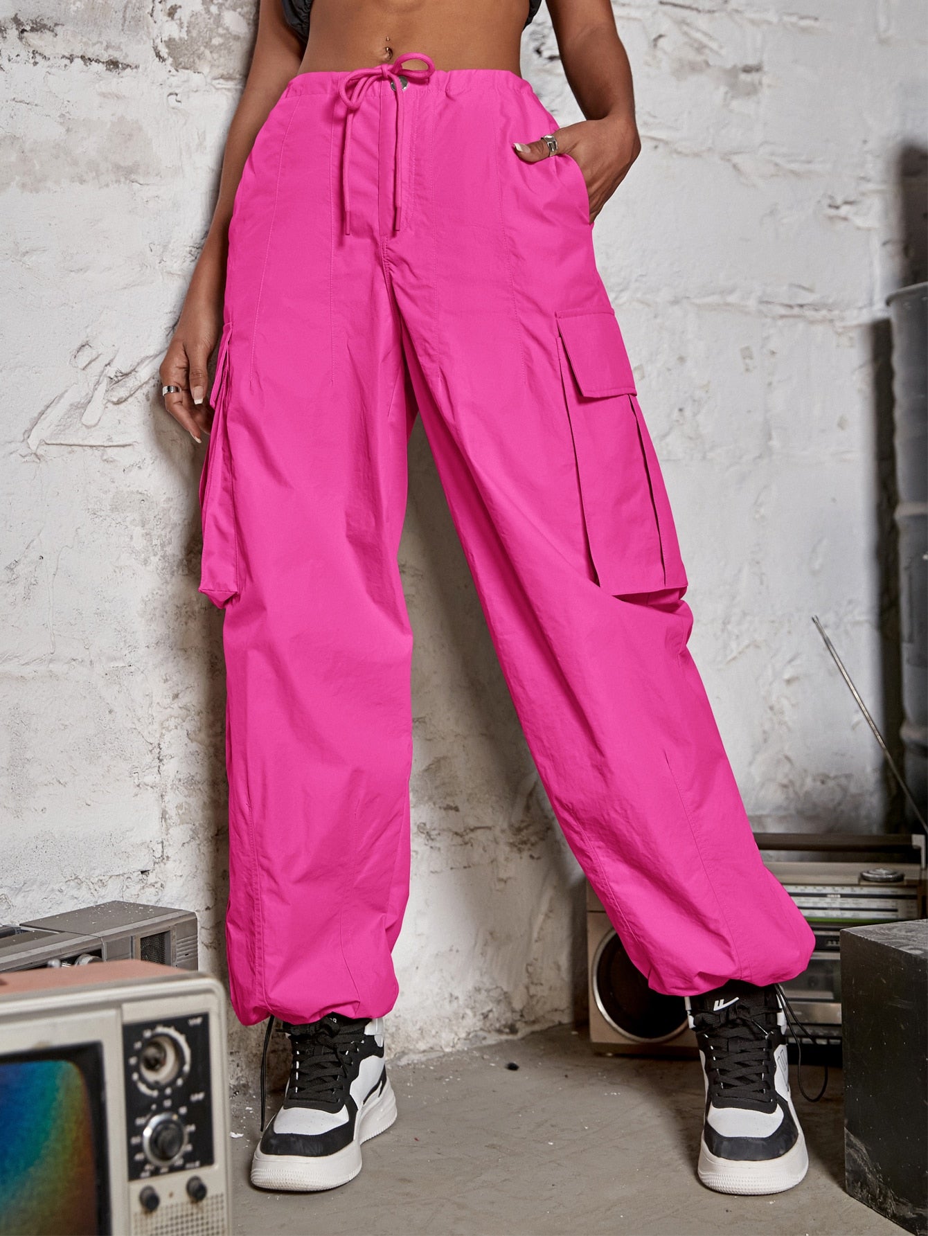 Street Vibes Drawstring Waist Wide Leg Parachute Cargo jogger Pants