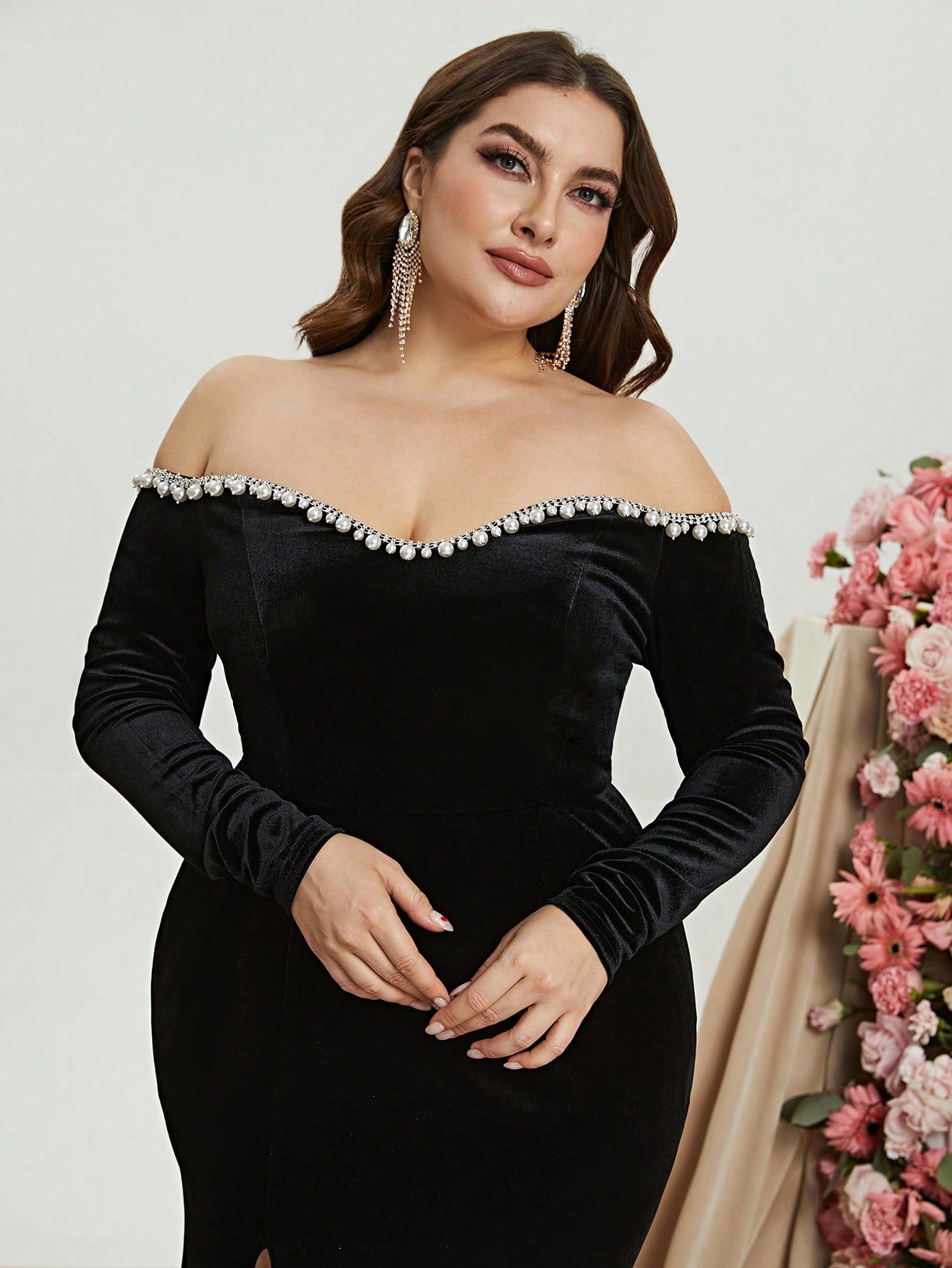 Opulent Elegance: Plus Size Off-Shoulder Split-Thigh Velvet Formal Dress