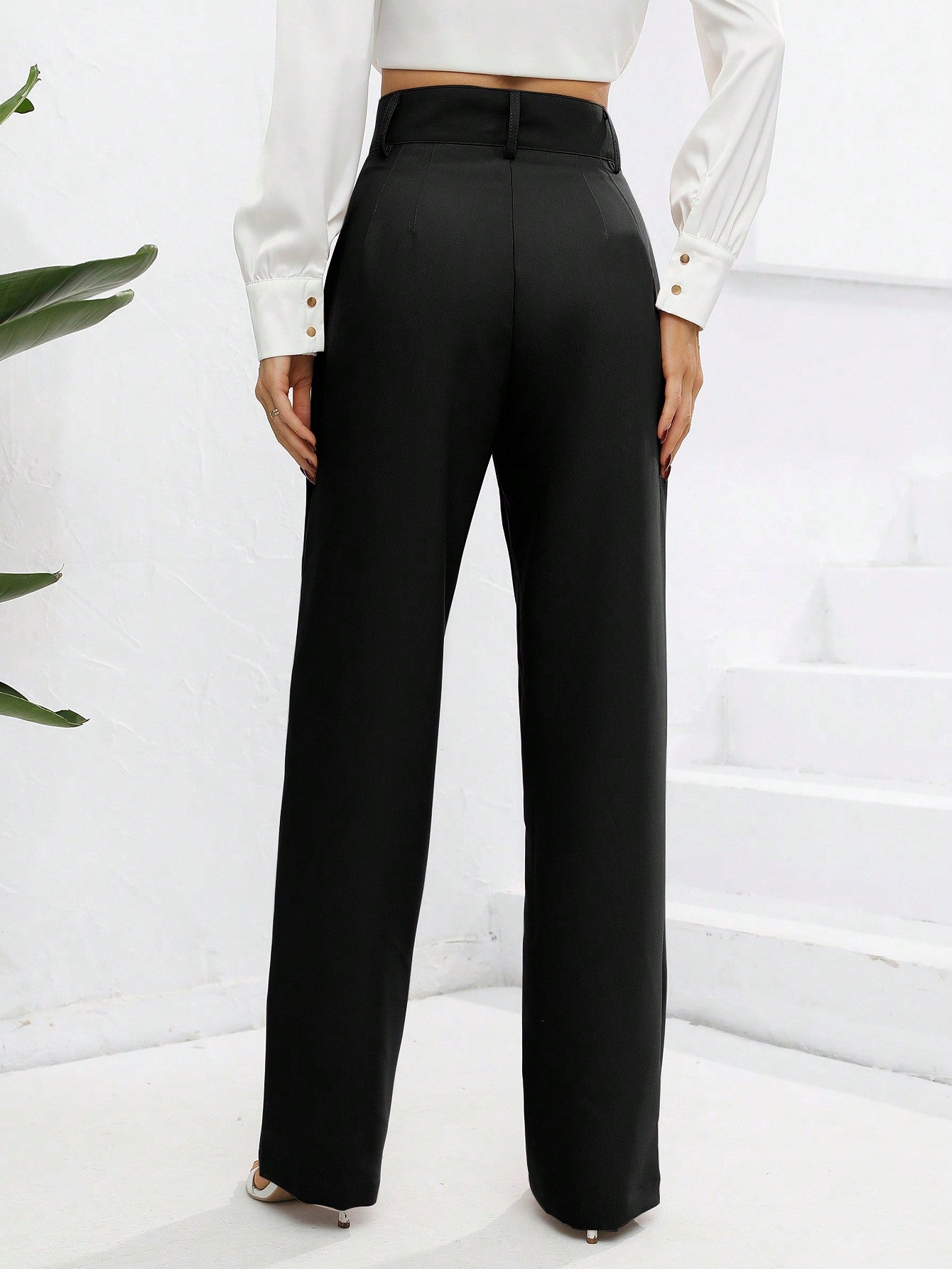 Chic and Versatile: Solid Fold Detail Pants for Every Occasion