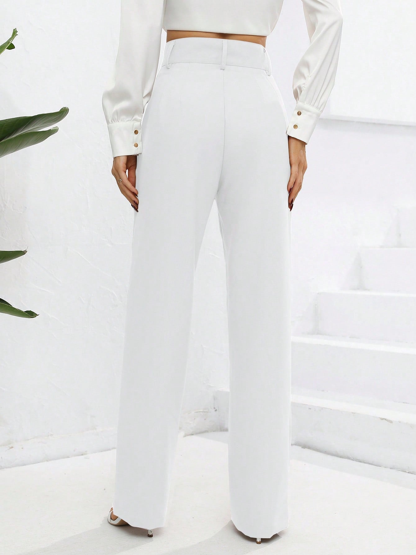 Chic and Versatile: Solid Fold Detail Pants for Every Occasion