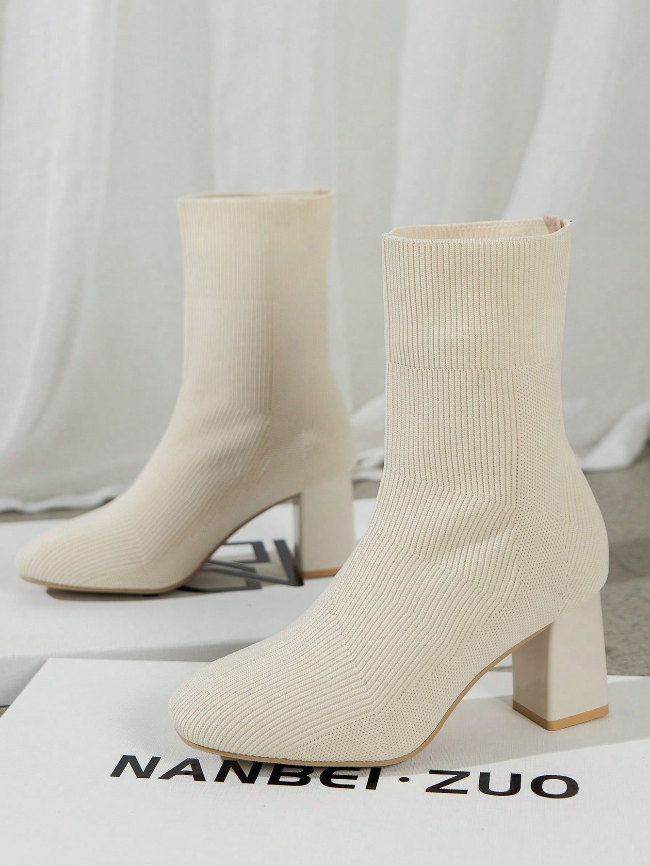 Women's Elegant & Fashionable Toe Boots In Beige With Chunky High Heels And Knitted Design