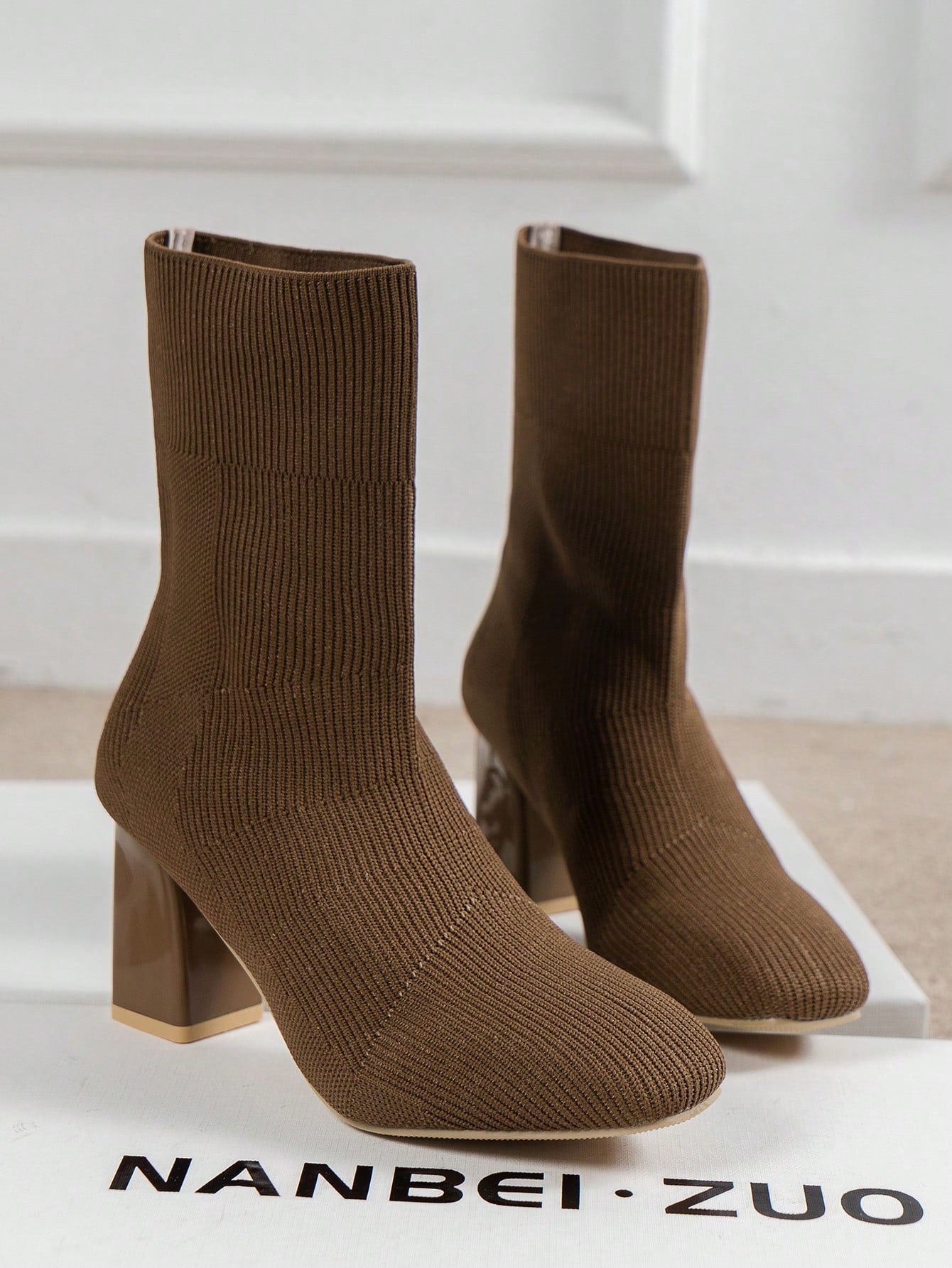 Women's Elegant & Fashionable Toe Boots In Beige With Chunky High Heels And Knitted Design