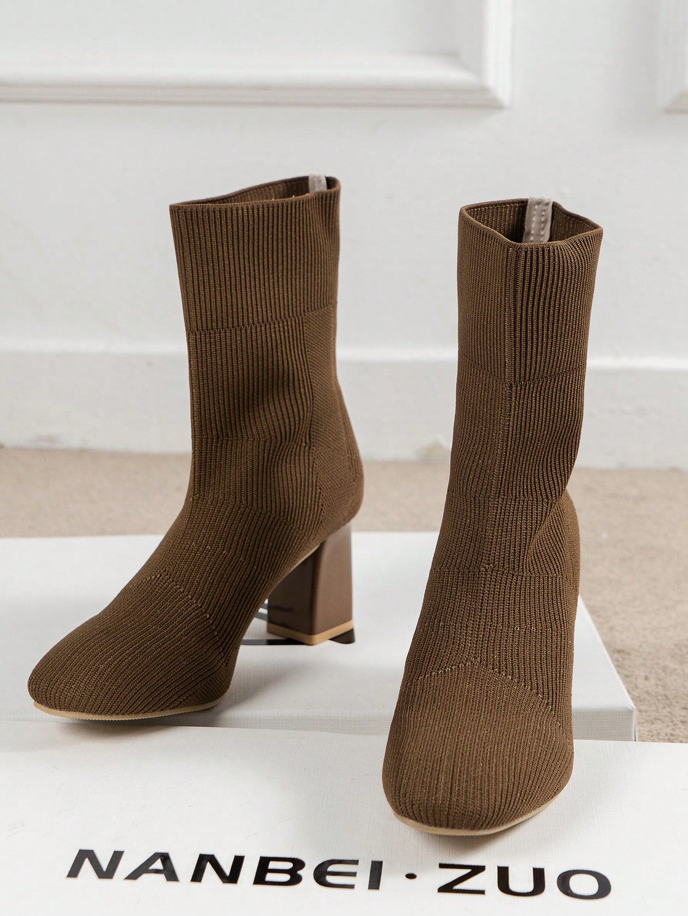 Women's Elegant & Fashionable Toe Boots In Beige With Chunky High Heels And Knitted Design