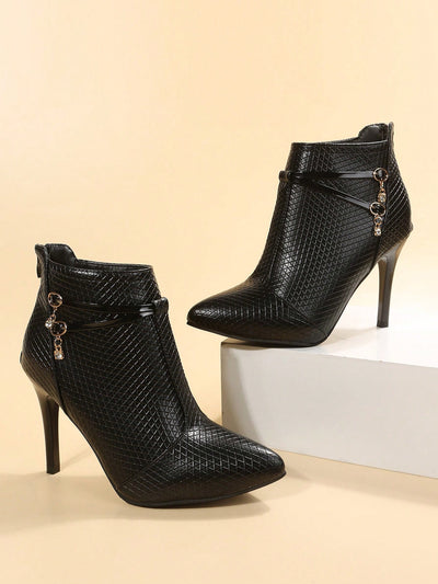 Fashionable Women’s Heeled Boots