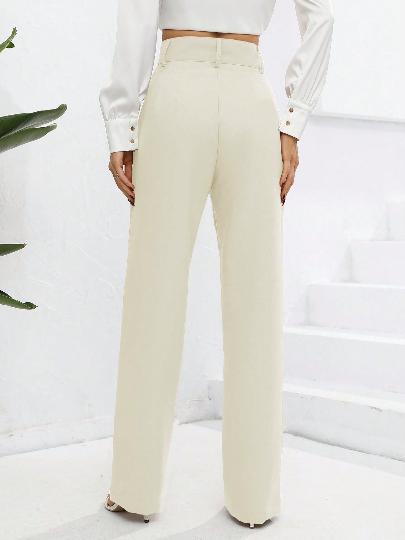 Chic and Versatile: Solid Fold Detail Pants for Every Occasion