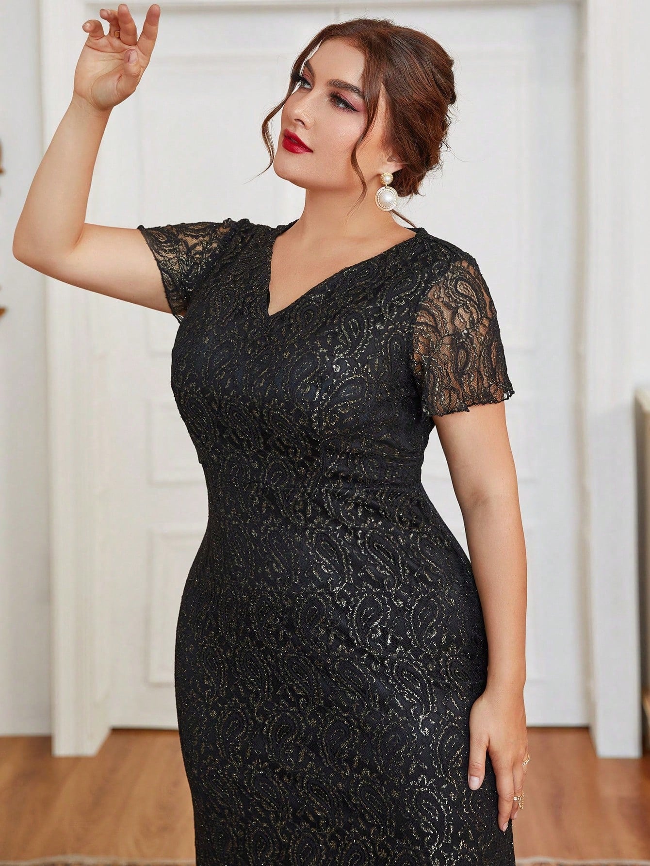 Plus Size V-Neck Lace Maxi Dress - Sophisticated Style