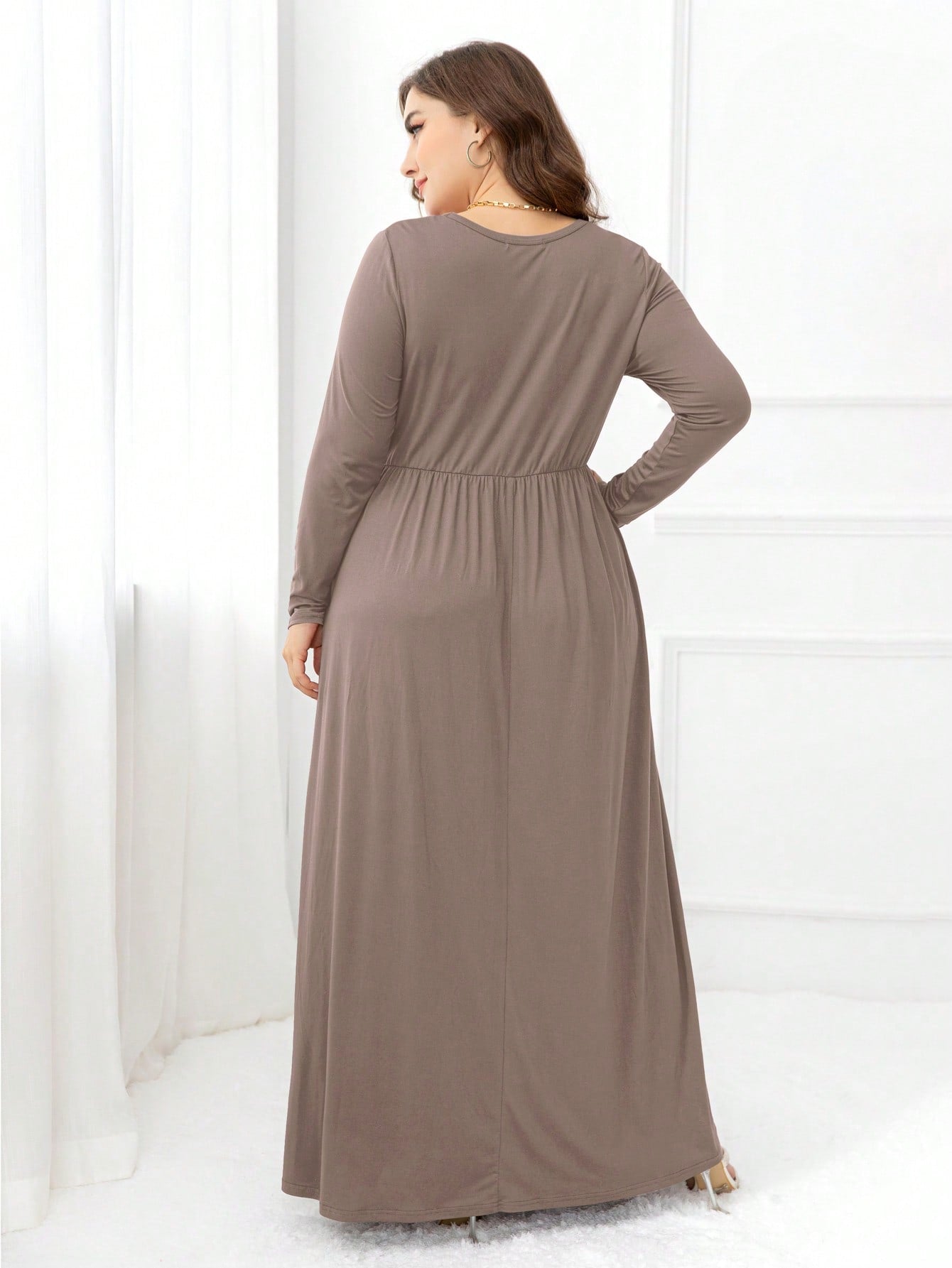 Plus Size Solid Hidden Pocket Dress: Versatile Elegance for Every Occasion