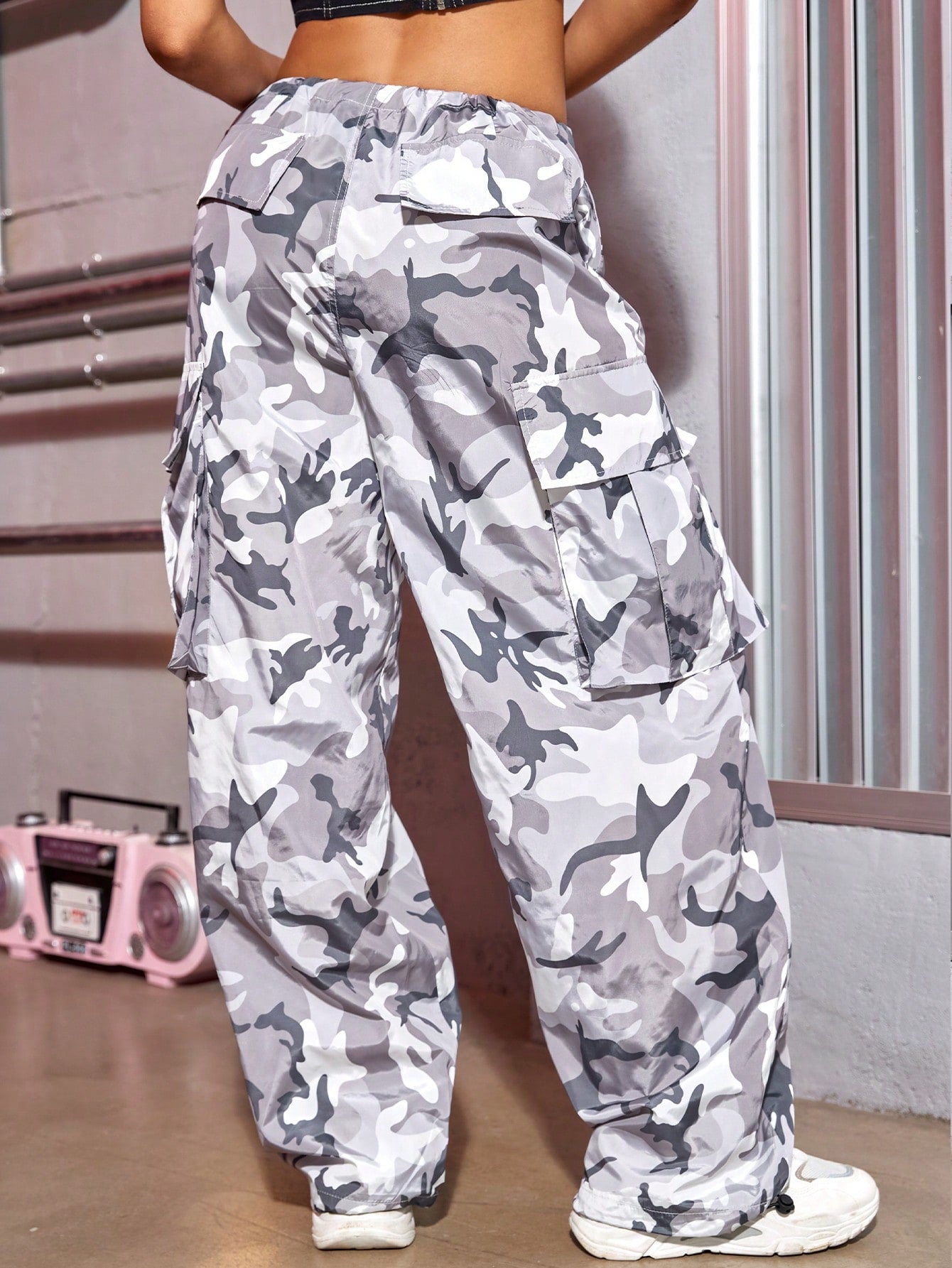 Street Vibes Drawstring Waist Wide Leg Parachute Cargo jogger Pants