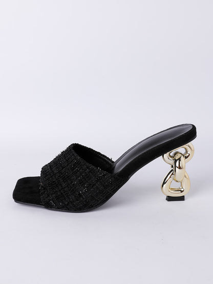 Stunningly Chic: Fashionable Link Shape High Heel – A Must-Have For Every Fashionista!