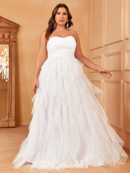 Plus Size Strapless Tulle Dress - Romantic Elegance Evening Gown