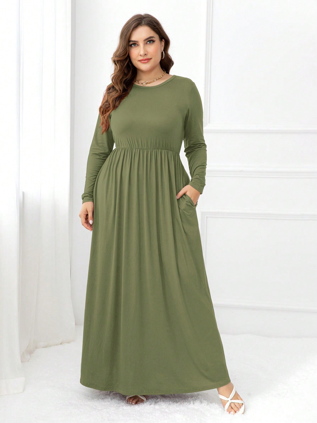 Plus Size Solid Hidden Pocket Dress: Versatile Elegance for Every Occasion