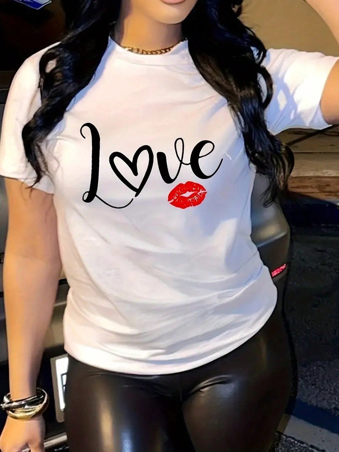 Charming Love & Kisses: Women's Fashionable Lip Print Tee-Free Shipping