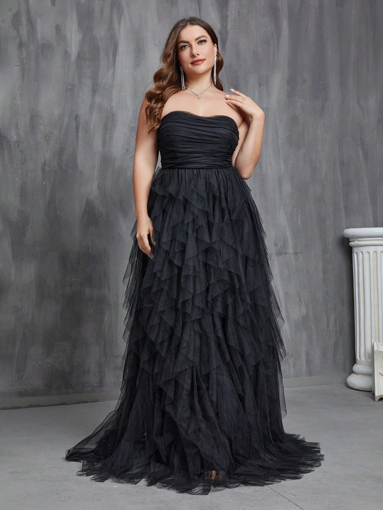 Plus Size Strapless Tulle Dress - Romantic Elegance Evening Gown