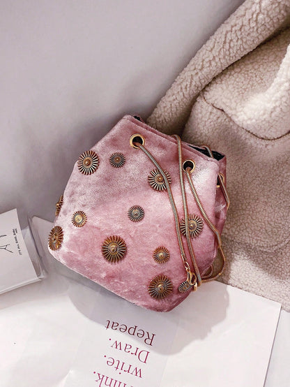 Chic and Compact: Mini Metal Décor Bucket Bag for Effortless Style