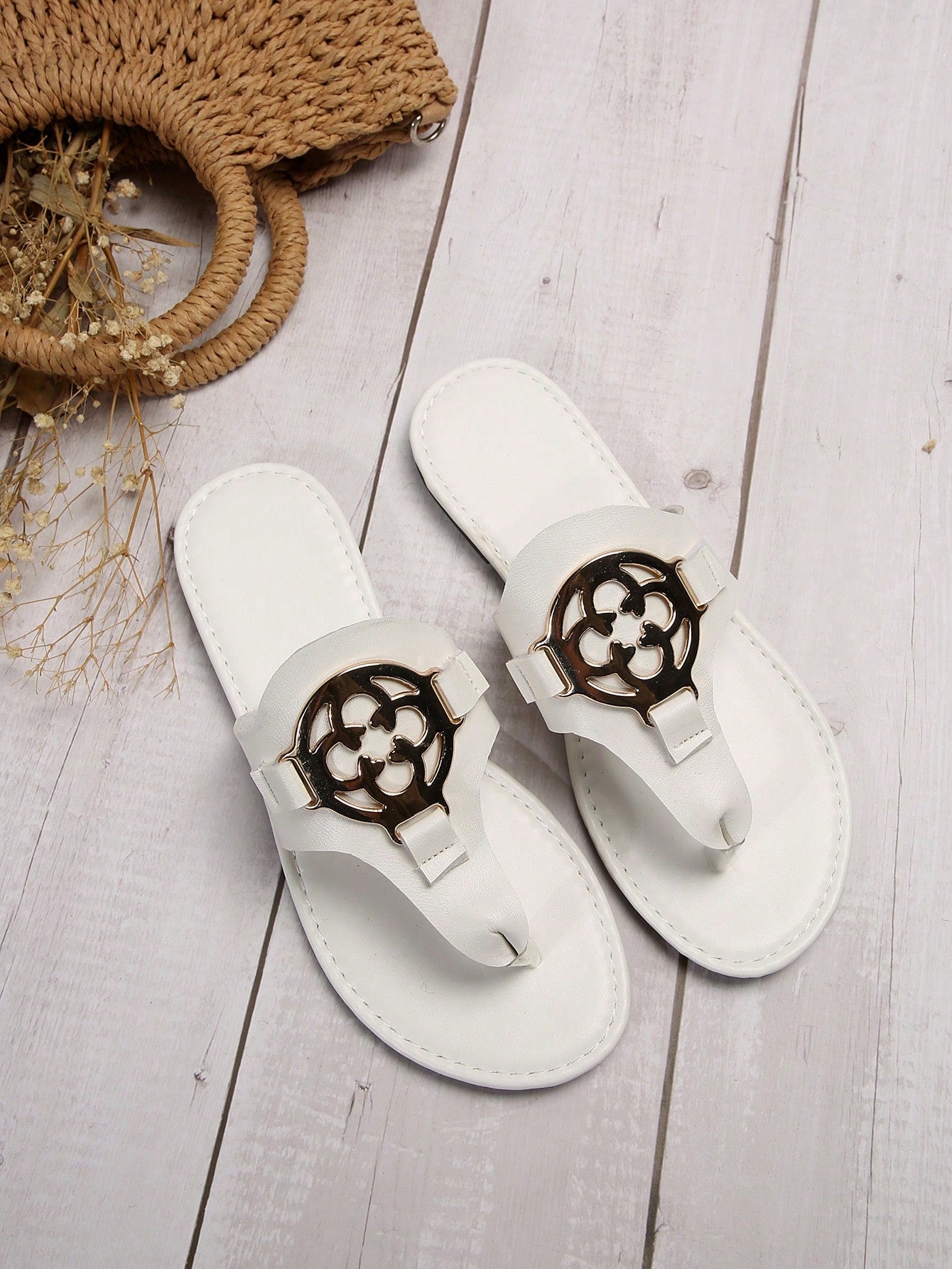 Effortless Chic Metal Emblem Flat Sandals-Free Shipping