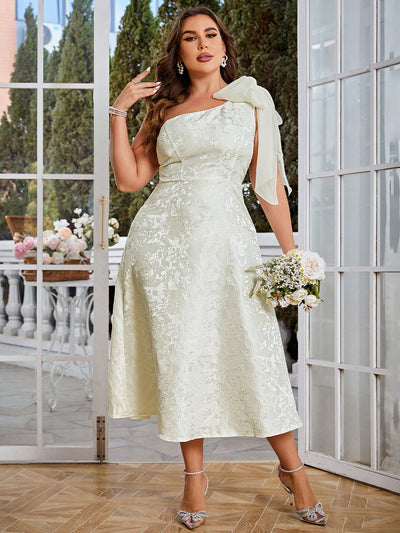 Graceful Elegance: Plus Size Bowknot Decorated Single Shoulder Sleeveless Jacquard Dress